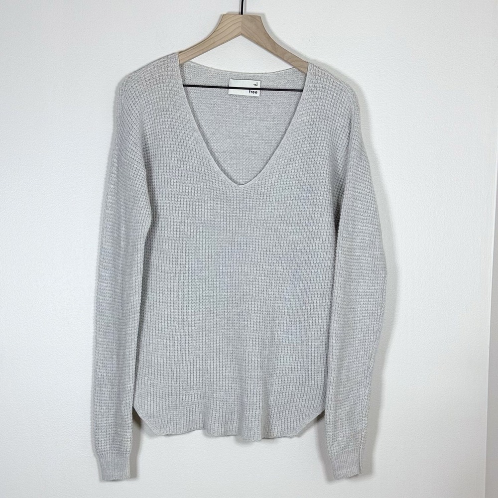 Aritzia Wilfred Free 100% Merino Wool Waffle Knit Sweater Size M Gray Minimalist